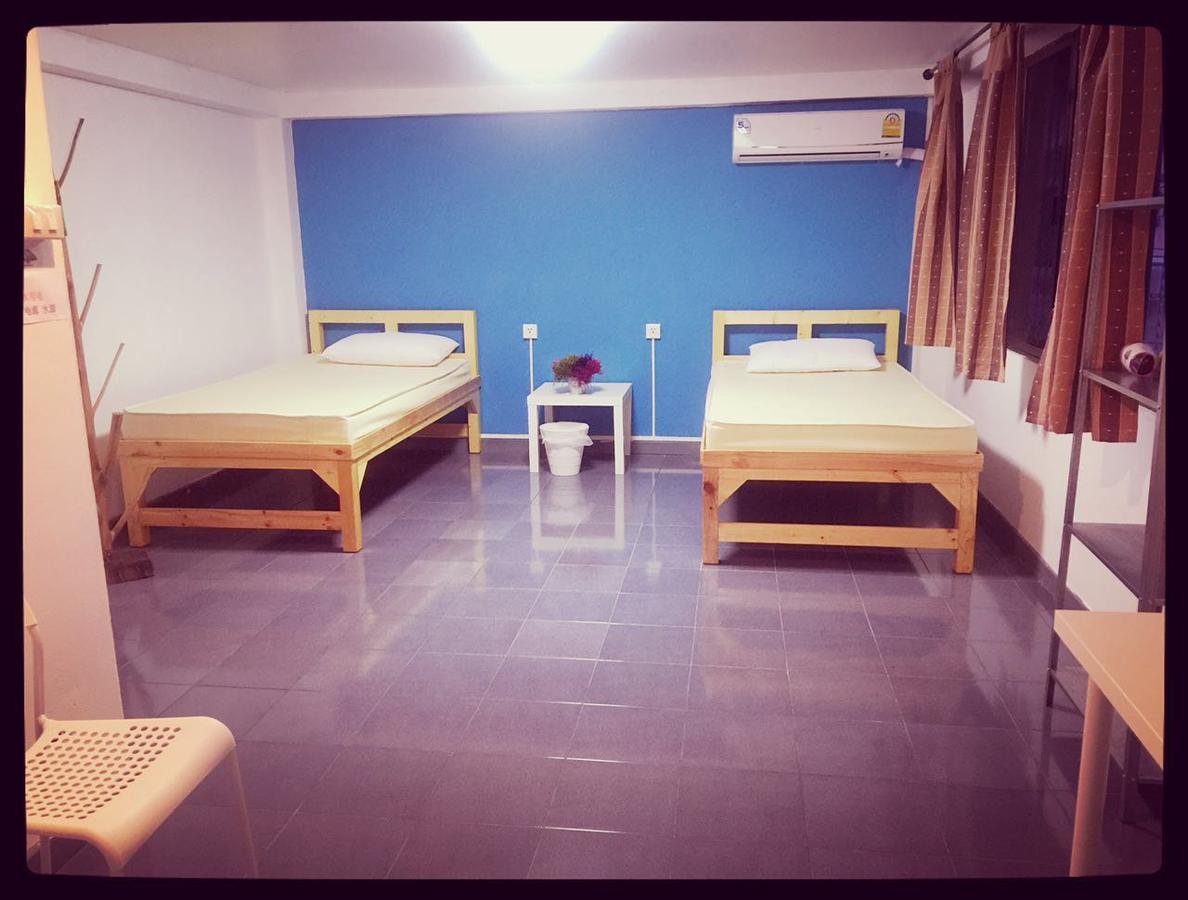 Tree Hostel Bangkok Dış mekan fotoğraf